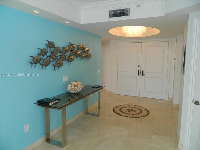 Building Photo - 17555 Collins Ave