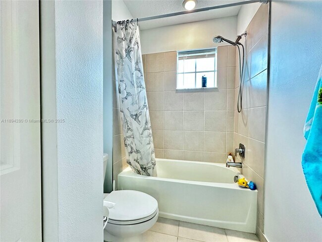 Building Photo - 1101 Azul Ct