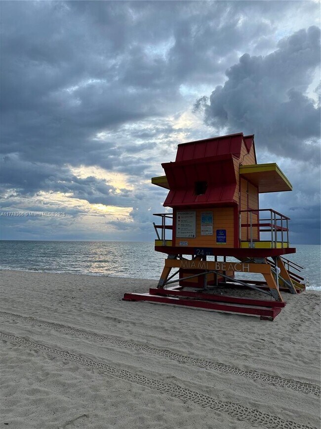Building Photo - 2401 Collins Ave