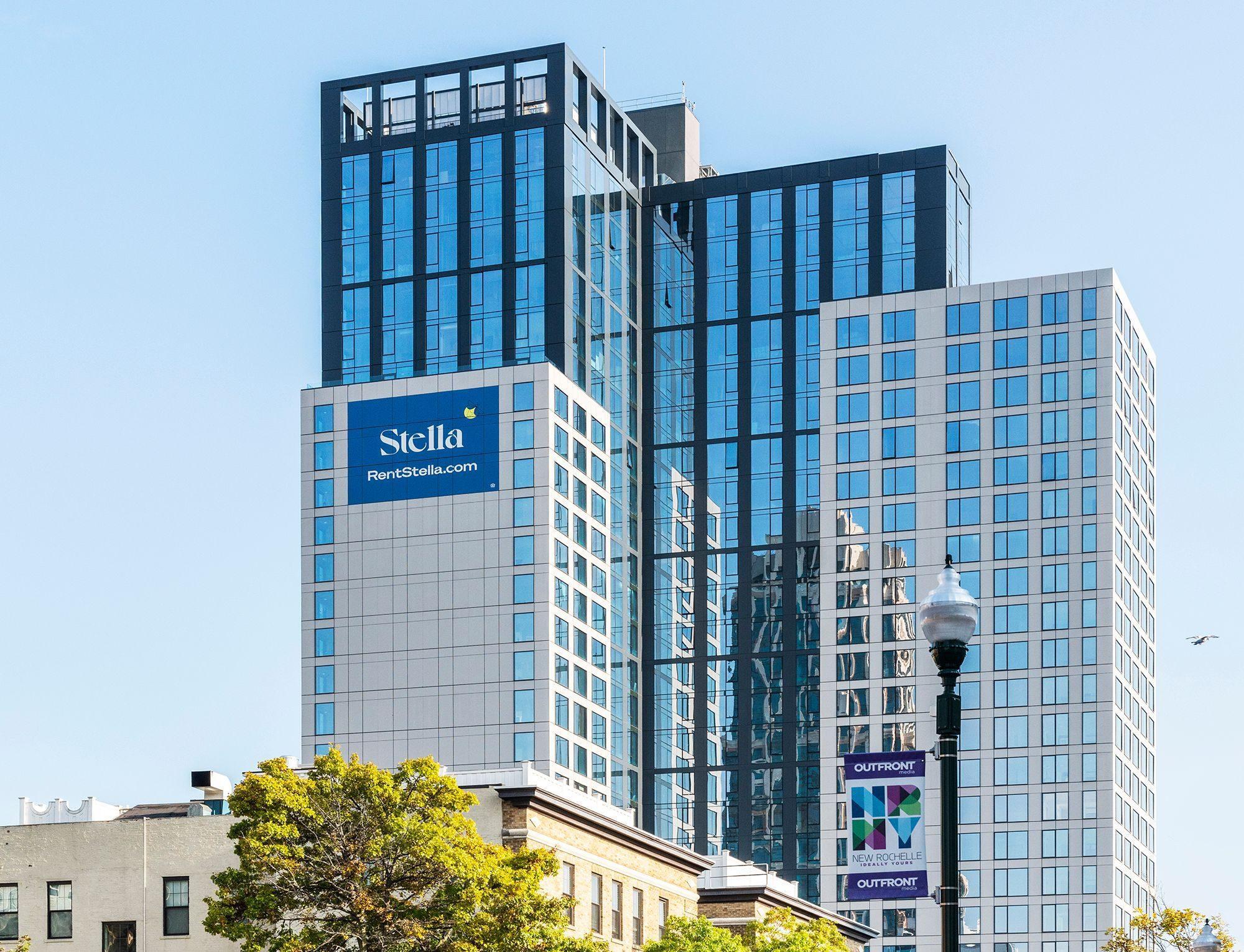 Building Photo - 10 Lecount Pl