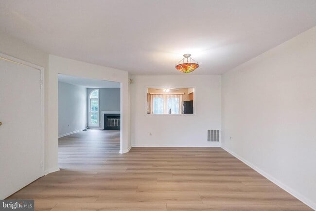 Building Photo - 3883 Zelkova Ct