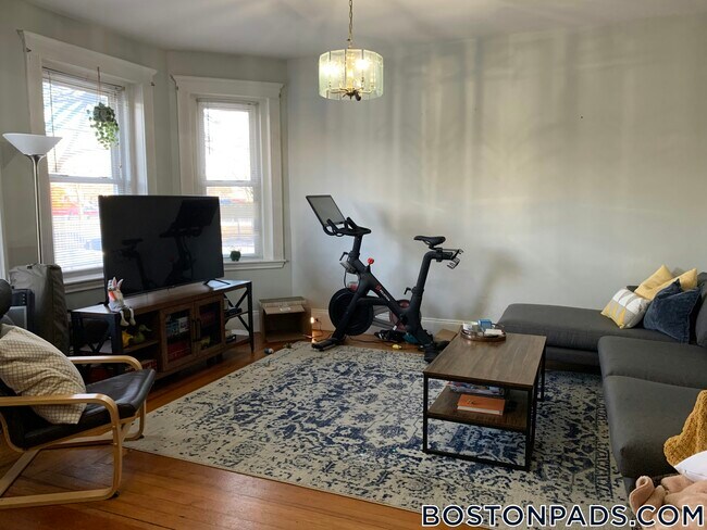 Building Photo - 4 Litchfield St