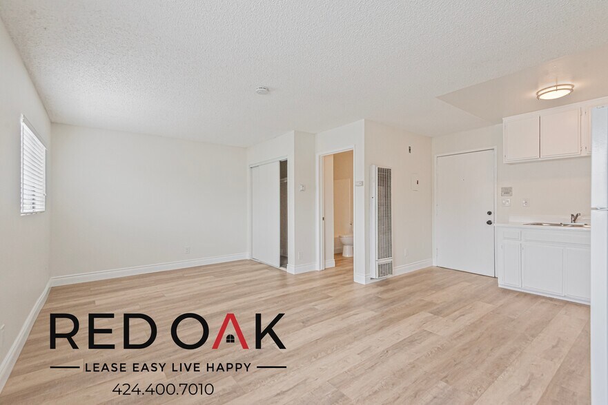 Building Photo - 706 McDonald Ave