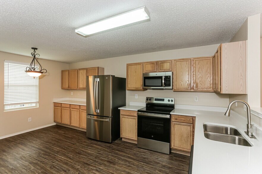 Building Photo - 3944 Foxhound Ln