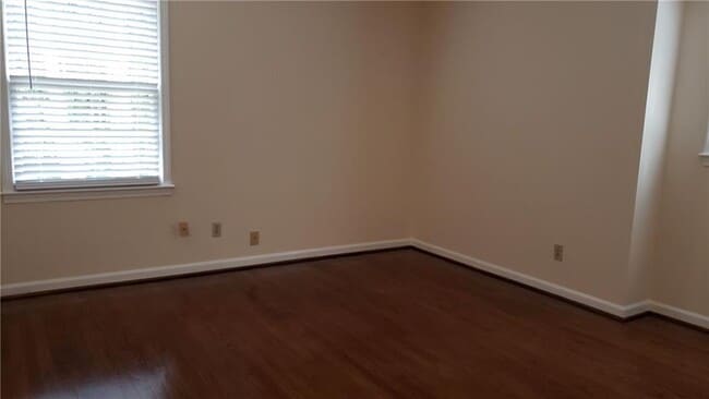 Building Photo - 2134 Masonwood Cir SW