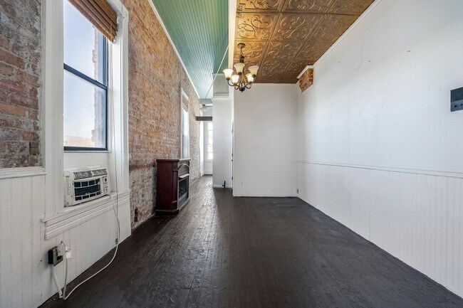 Building Photo - 103 Holcomb St