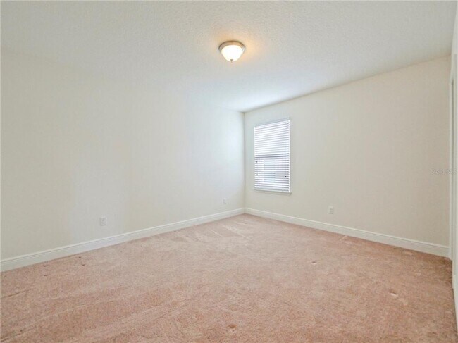 Building Photo - 4940 Palmetto Park Dr