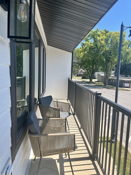 Balcony - 90 1st St SE