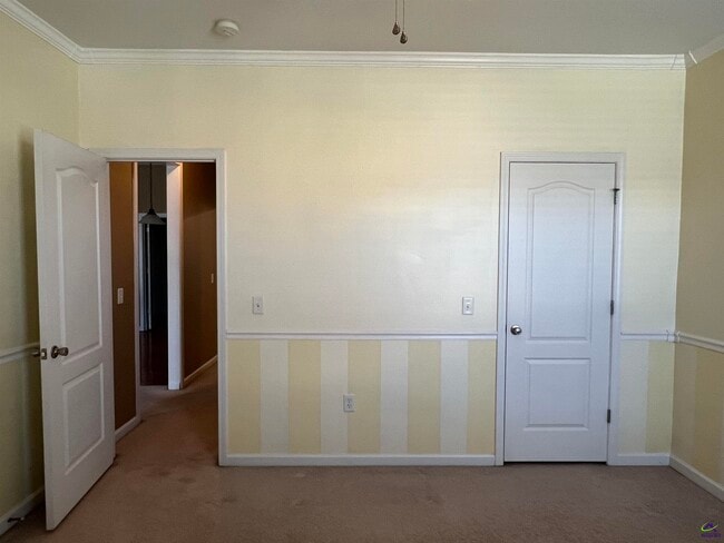 Building Photo - 312 Hearthwood Dr