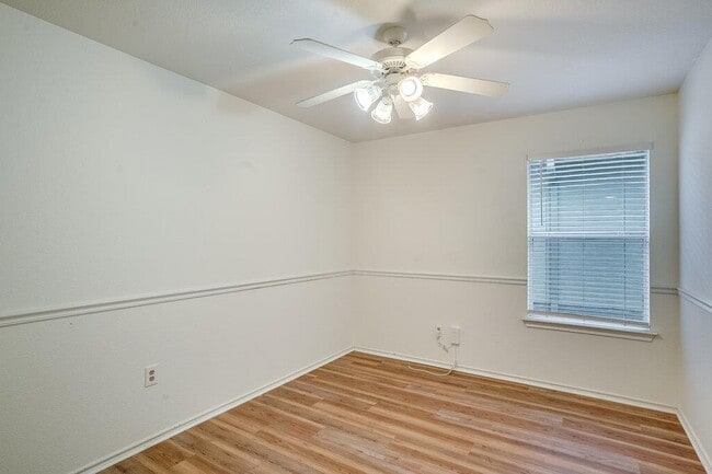 Building Photo - 1505 Strickland Dr