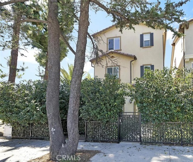 Building Photo - 14700 Sherman Way