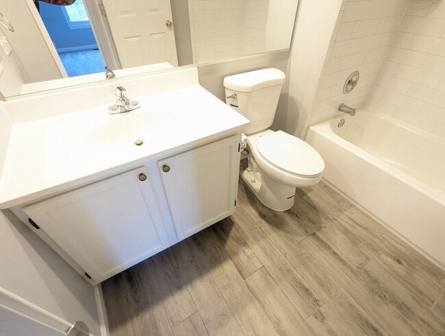 Building Photo - END UNIT townhouse in Ballenger Creek neig...