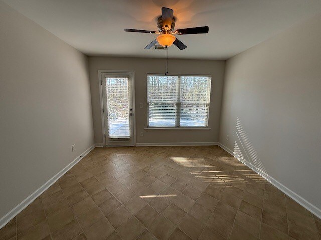 Building Photo - 2459 Newbury Ave