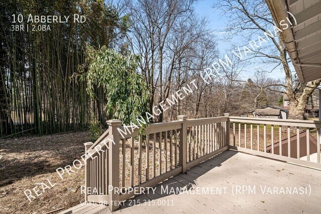 Building Photo - 10 Abberly Rd