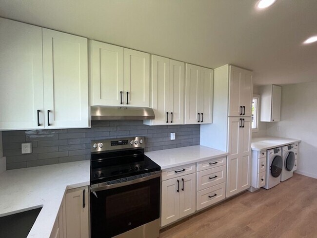 Building Photo - Stunning Newly Renovated Rim Lot in Wahiaw...