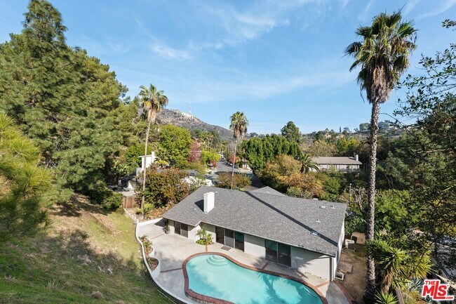 Building Photo - 6441 Tahoe Dr