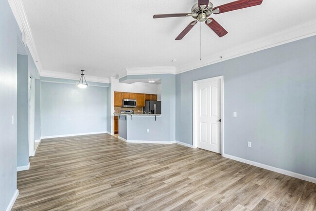 Building Photo - 10106 Myrtlewood Cir W