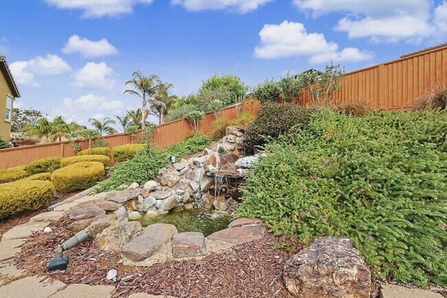 Building Photo - 4865 Peninsula Point Dr