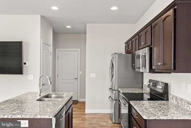 Building Photo - 140 Sage Blvd