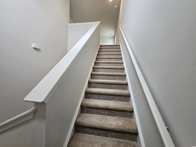 Building Photo - 789 Wapama St