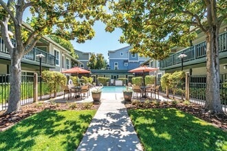 Building Photo - Pleasanton Glen Apartments