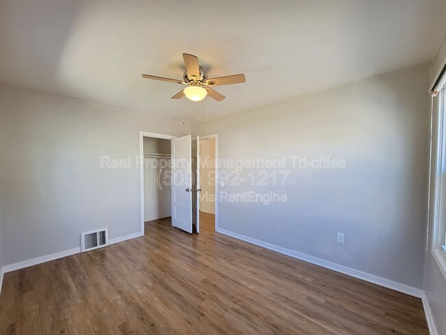 Building Photo - 1005 Torbett St