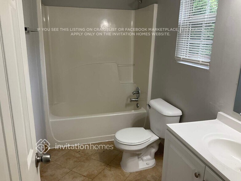 Building Photo - 6555 Fiji Dr