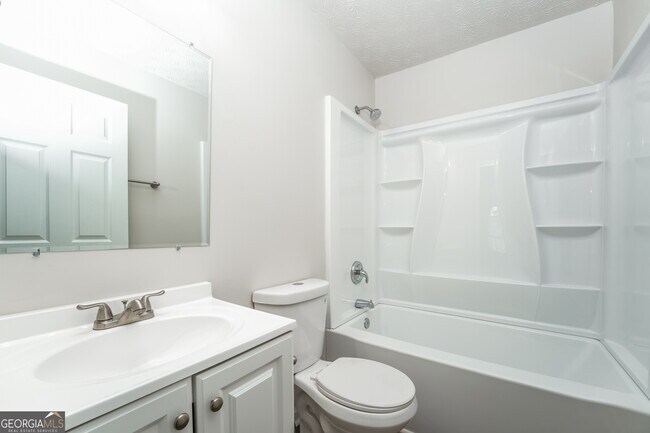 Building Photo - 4547 Carriage Park Dr