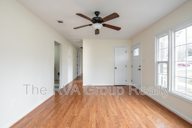 Building Photo - 8907 Huntingcreek Terrace