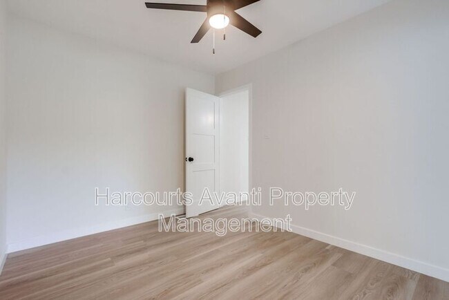 Building Photo - 523 S Barnwell St