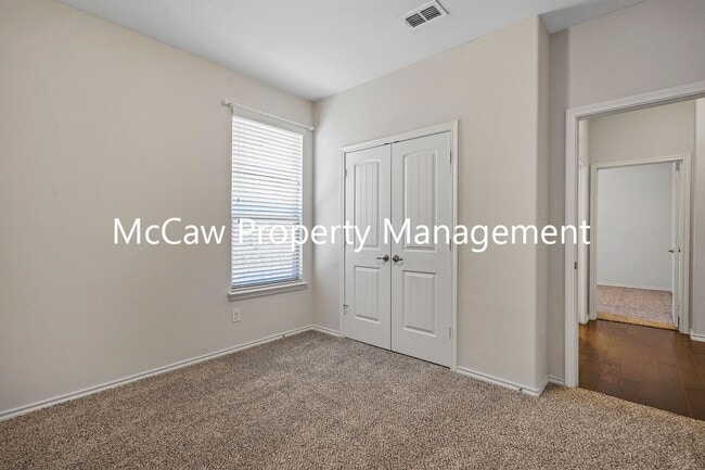 Building Photo - Beautiful 3/2/2 in Northlake!