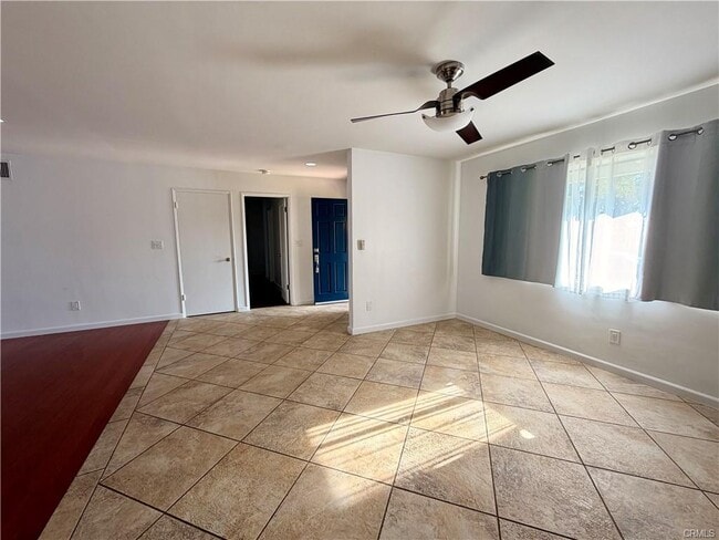 Building Photo - 13416 Glenoaks Blvd