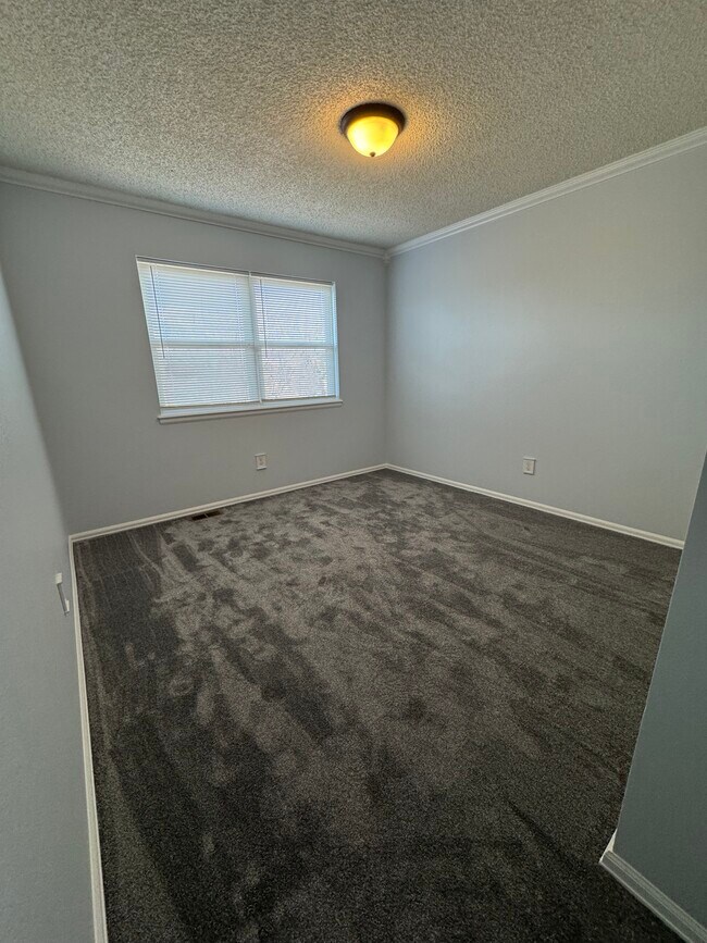 Building Photo - 7650 Conifer Dr