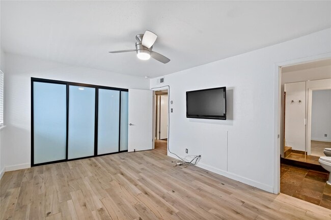 Building Photo - 4040 San Felipe St