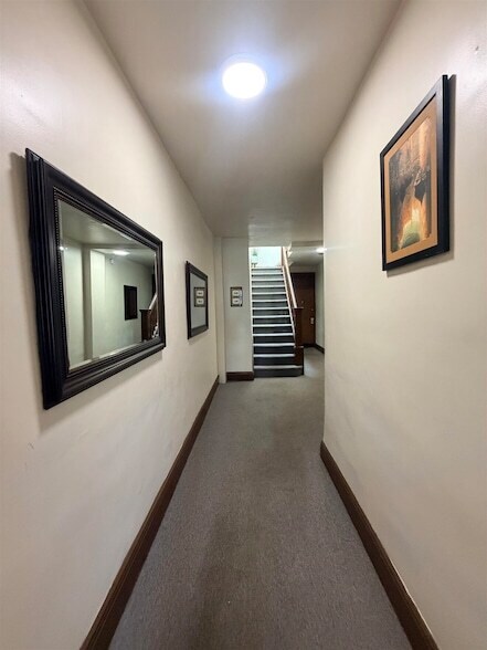 Building Photo - 138 W 30th St