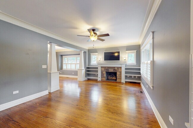 Building Photo - 523 Prairie St