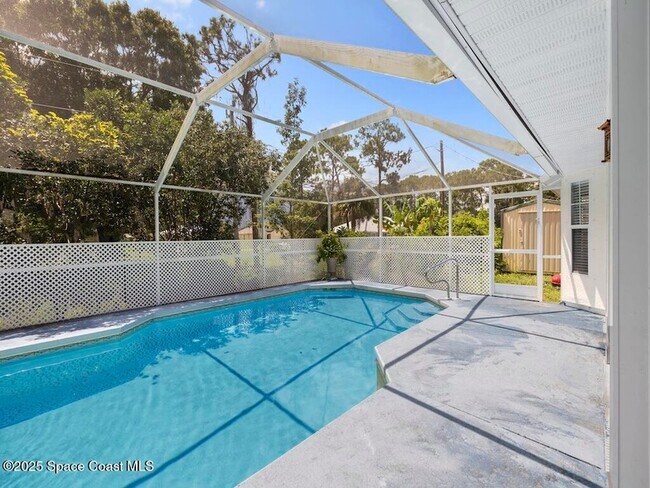 Building Photo - 1026 Blossom Dr