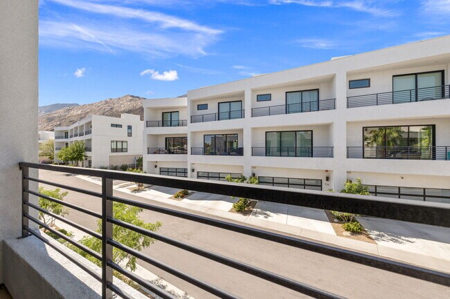 Building Photo - 928 Galaxy Dr