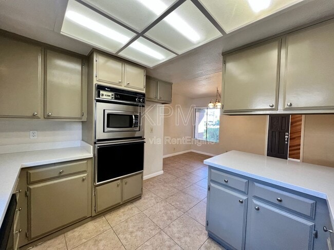 Building Photo - 4517 Da Vinci Dr