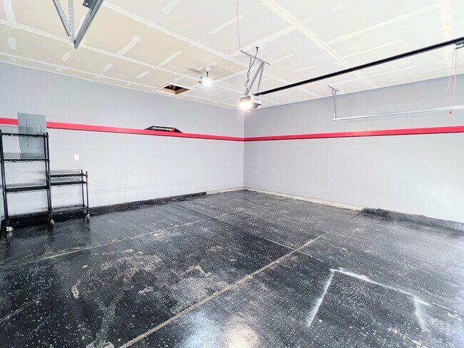 Building Photo - 6308 Juniper Dr