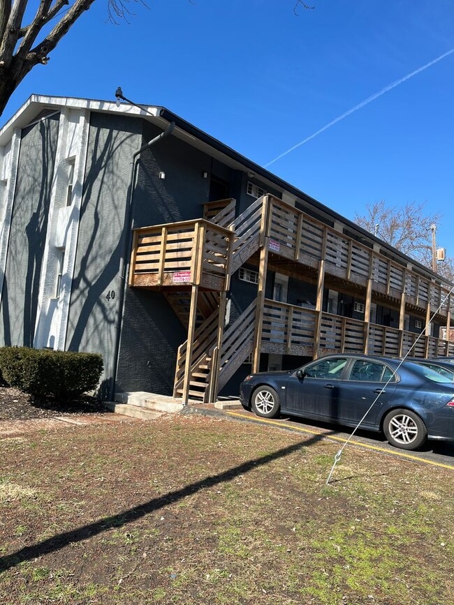 Building Photo - 40 McMillen