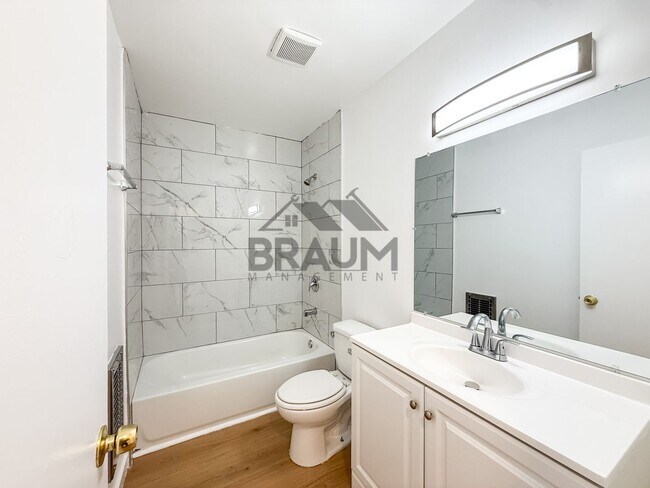 Building Photo - 5611 Fulcher Ave