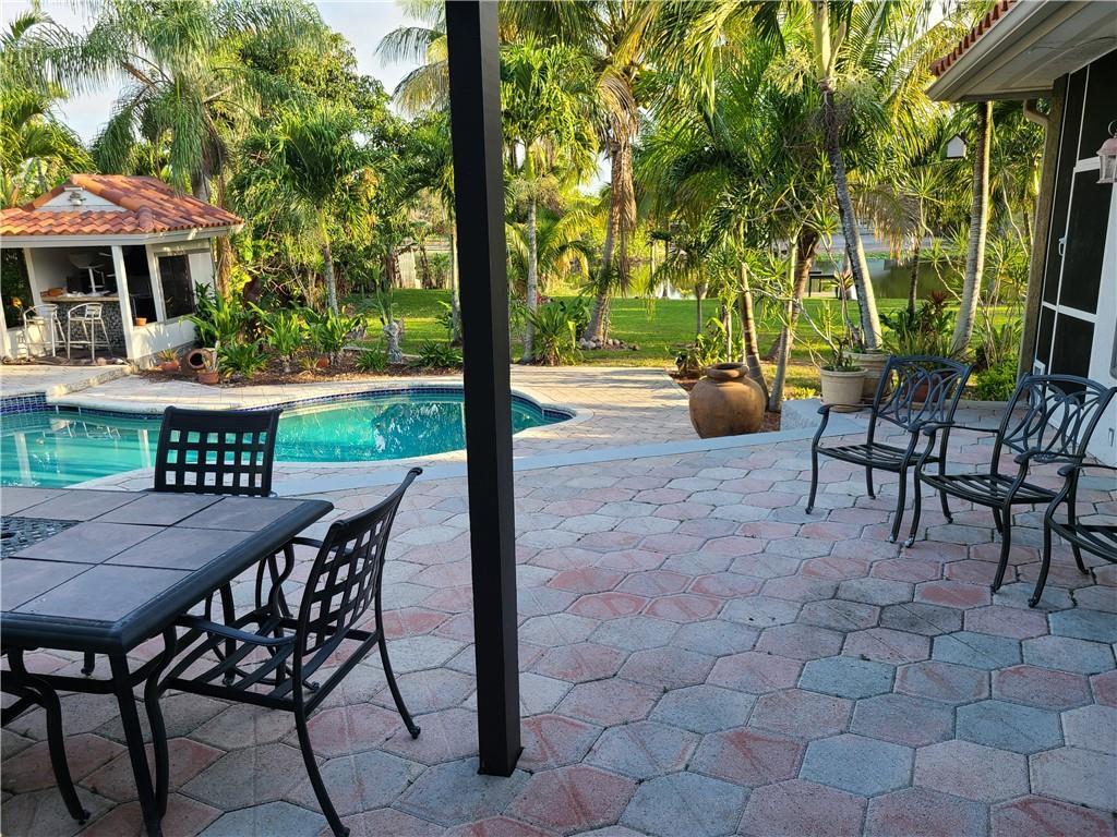 Building Photo - 11081 SW 30th Ct