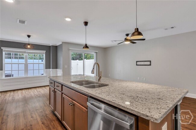 Building Photo - 43 Mossy Oak Cove