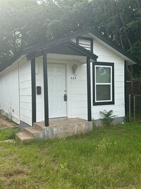Building Photo - 625 Larkin St