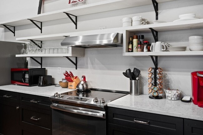 Building Photo - 124 Strawberry Alley