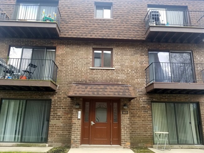 Building Photo - 9800 Bianco Terrace