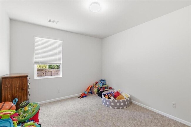 Building Photo - 296 Maple Brook Dr