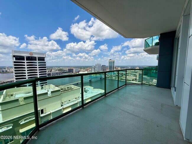 Building Photo - 1431 Riverplace Blvd
