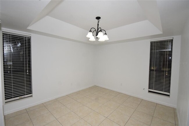 Building Photo - 11 Surrey Ct